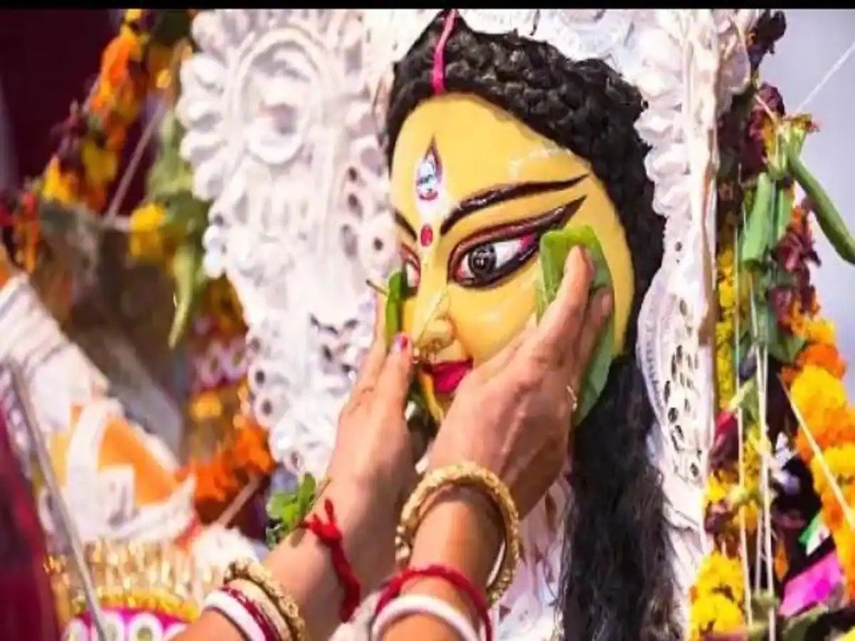 शारदीय नवरात्रि में माँ दुर्ग को ऐसे करें प्रसन्न…