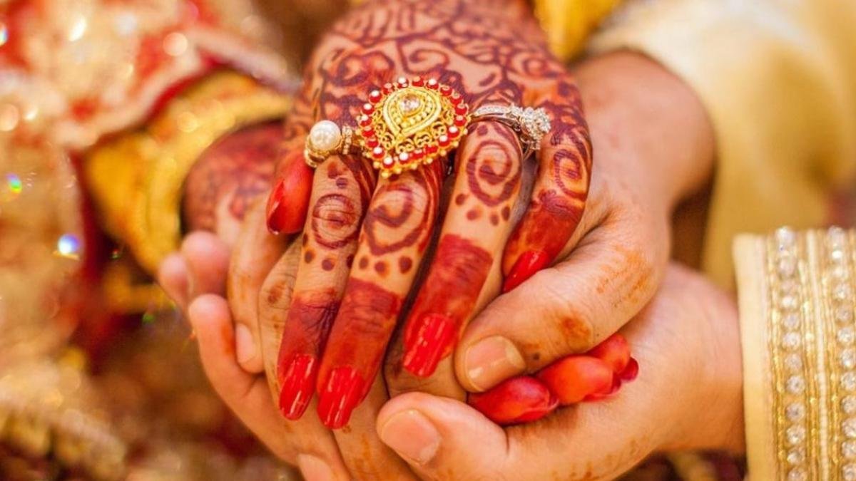 वैवाहिक जीवन में आ रही है परेशानी तो अपनाए वास्तु टिप्स
