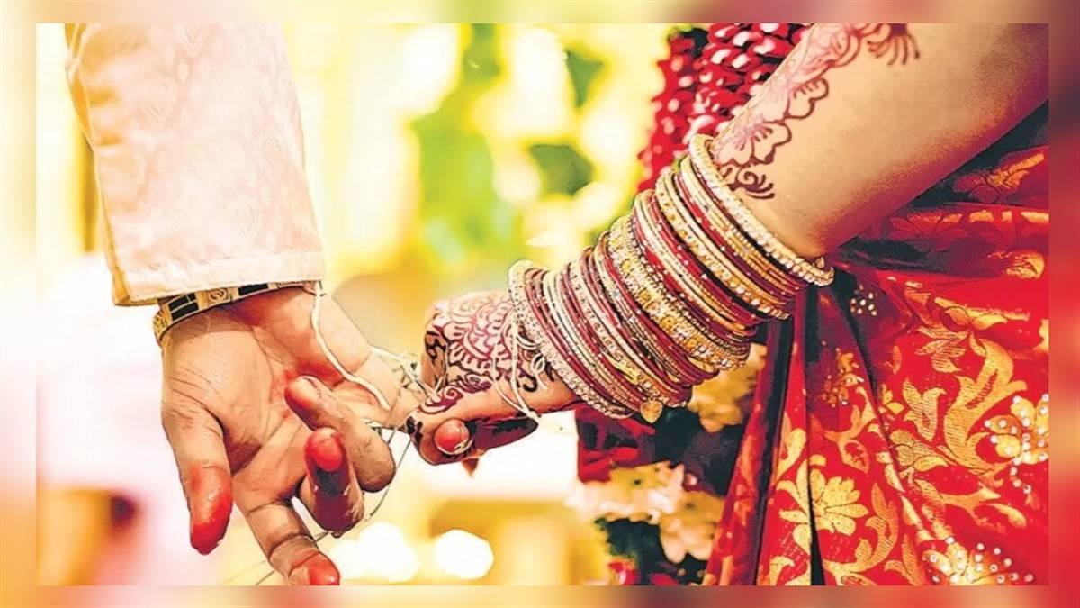 शादी में आ रही है अड़चने , तो हो सकती पितृ दोष ? जानिए …